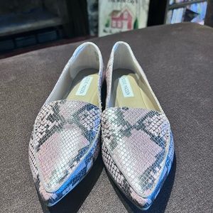 Steve Madden Feather Snake Flats size 7.5